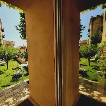 Casa Pazzi Dimora D'epoca 葛伦坦马勒