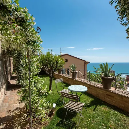 Casa Pazzi Dimora D'epoca * 葛伦坦马勒